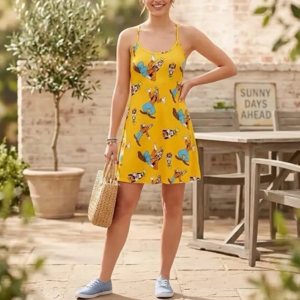Outdoor Voices Disney Mickey & Co Goofy Exercise Dress Yellow Small Mini Pocket